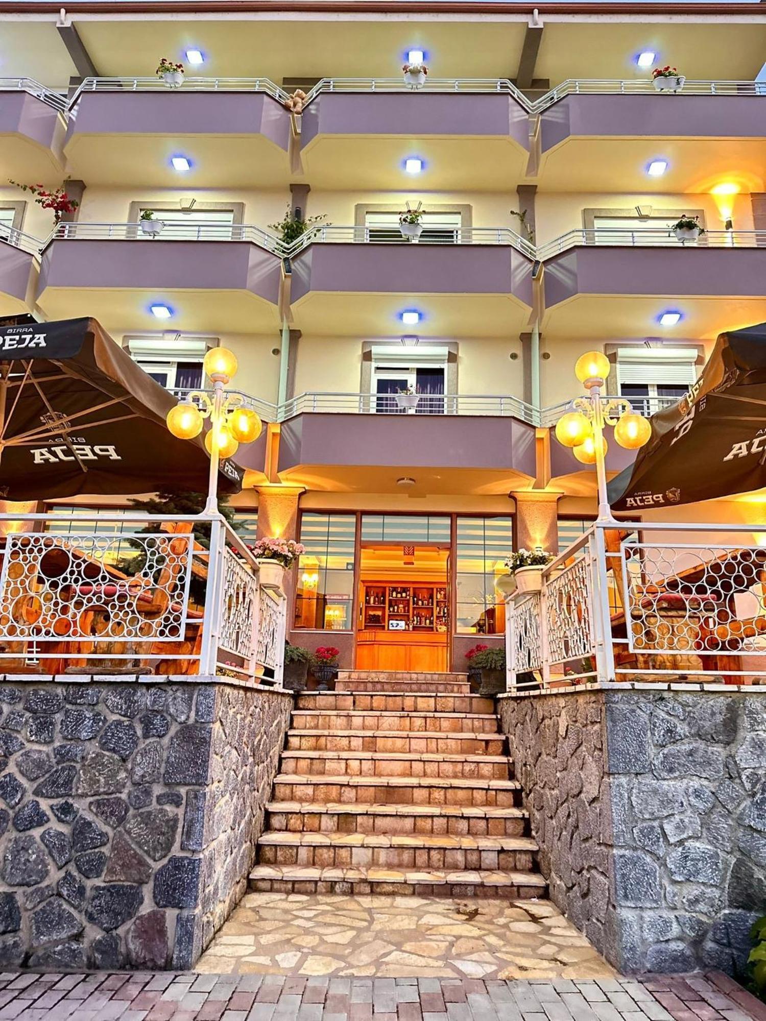 Hotel Vila Toska Piskupat Luaran gambar